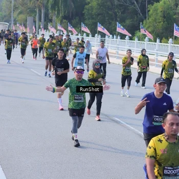 Runner Photo 7133786