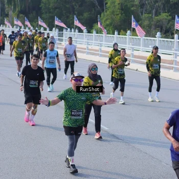 Runner Photo 7133791