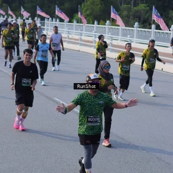 Runner Photo 7133805