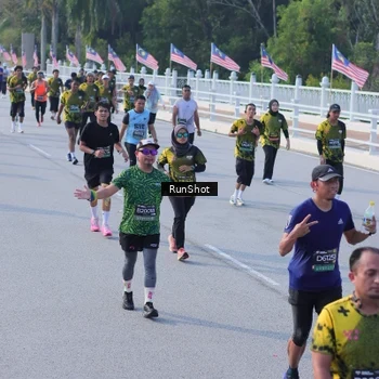 Runner Photo 7133824