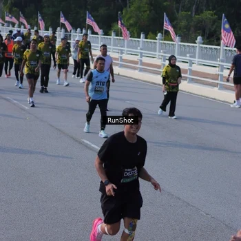 Runner Photo 7133825