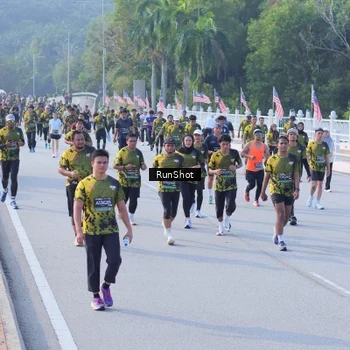 Runner Photo 7133835