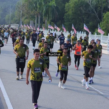 Runner Photo 7133855
