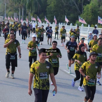 Runner Photo 7133863