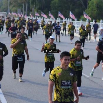 Runner Photo 7133875