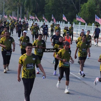 Runner Photo 7133876