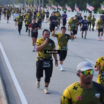 Runner Photo 7133902
