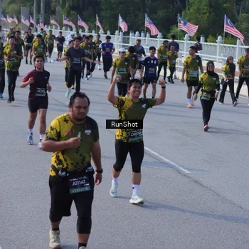 Runner Photo 7133917