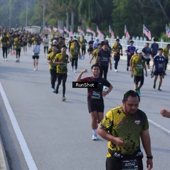 Runner Photo 7133920