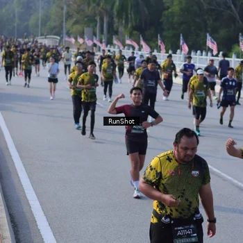 Runner Photo 7133921