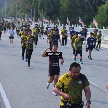 Runner Photo 7133924