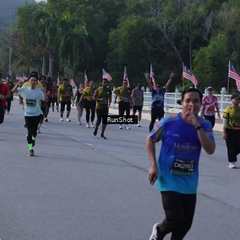 Runner Photo 7134013
