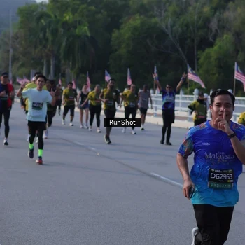 Runner Photo 7134033