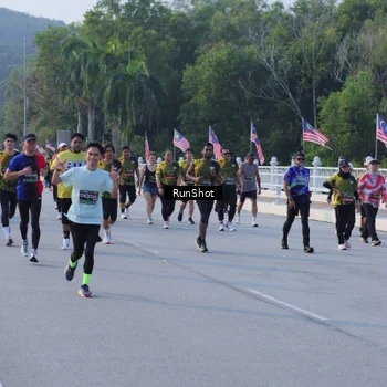 Runner Photo 7134102