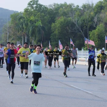 Runner Photo 7134151