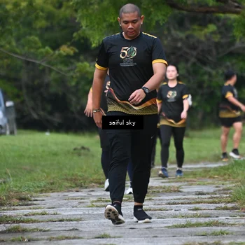 Runner Photo 7135084