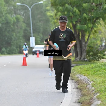 Runner Photo 7135669