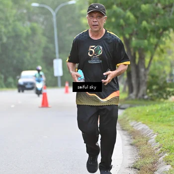 Runner Photo 7135675