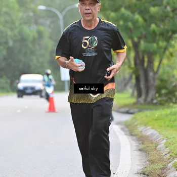 Runner Photo 7135678