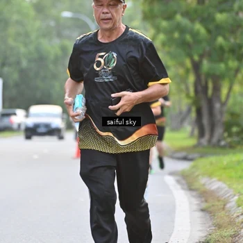 Runner Photo 7135690