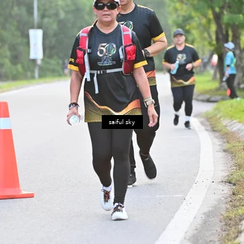 Runner Photo 7136038