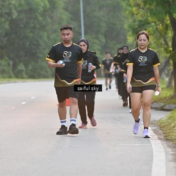 Runner Photo 7136101