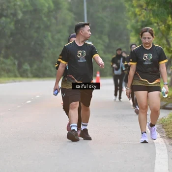 Runner Photo 7136115