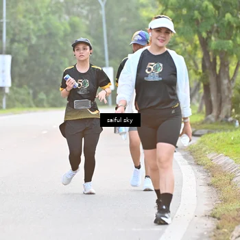 Runner Photo 7136260