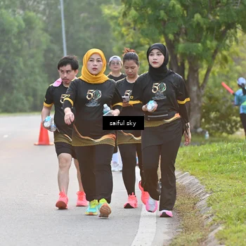 Runner Photo 7136417