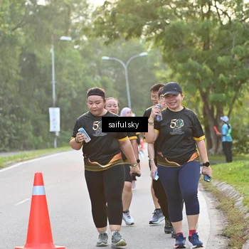 Runner Photo 7136704