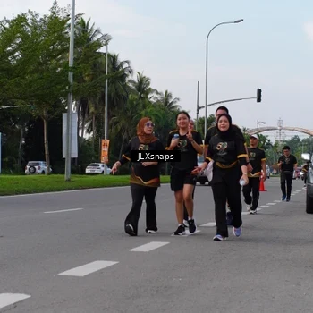 Runner Photo 7140640