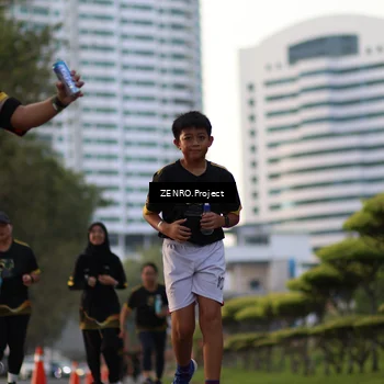 Runner Photo 7140692