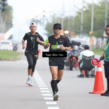 Runner Photo 7142151