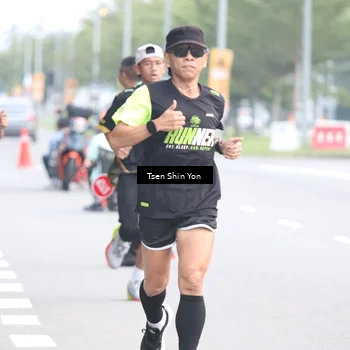 Runner Photo 7142720