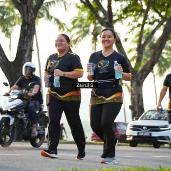 Runner Photo 7142924