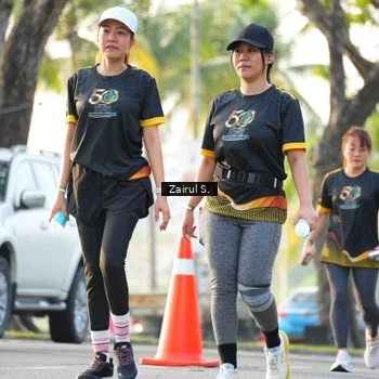 Runner Photo 7142936