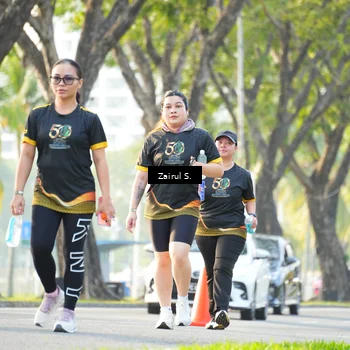 Runner Photo 7143006
