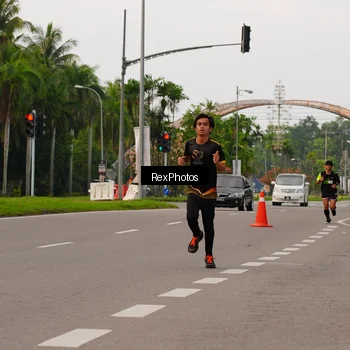 Runner Photo 7143050