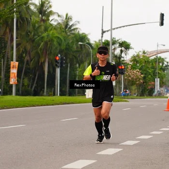 Runner Photo 7143062