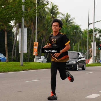 Runner Photo 7143068