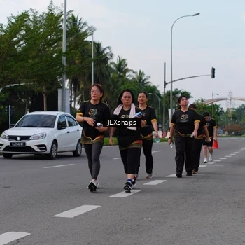 Runner Photo 7143078