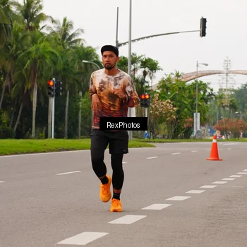 Runner Photo 7143086