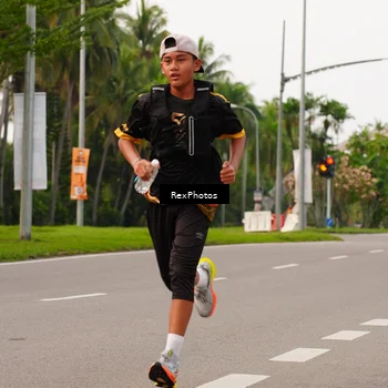 Runner Photo 7143109
