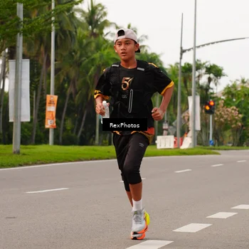 Runner Photo 7143110