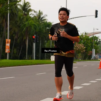 Runner Photo 7143118