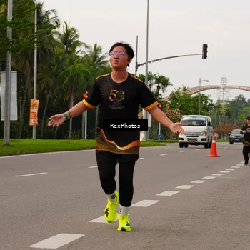 Runner Photo 7143136