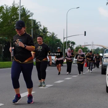 Runner Photo 7143243