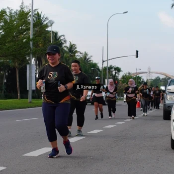 Runner Photo 7143245