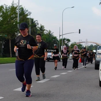 Runner Photo 7143262