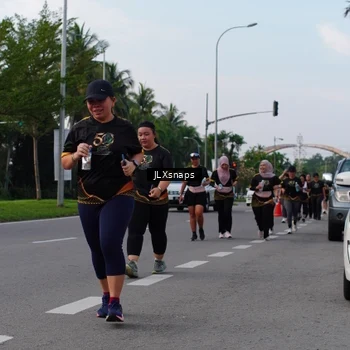Runner Photo 7143263